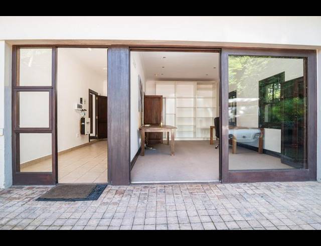 4 BEDROOM HOUSE FOR SALE IN ZIMBALI ESTATE